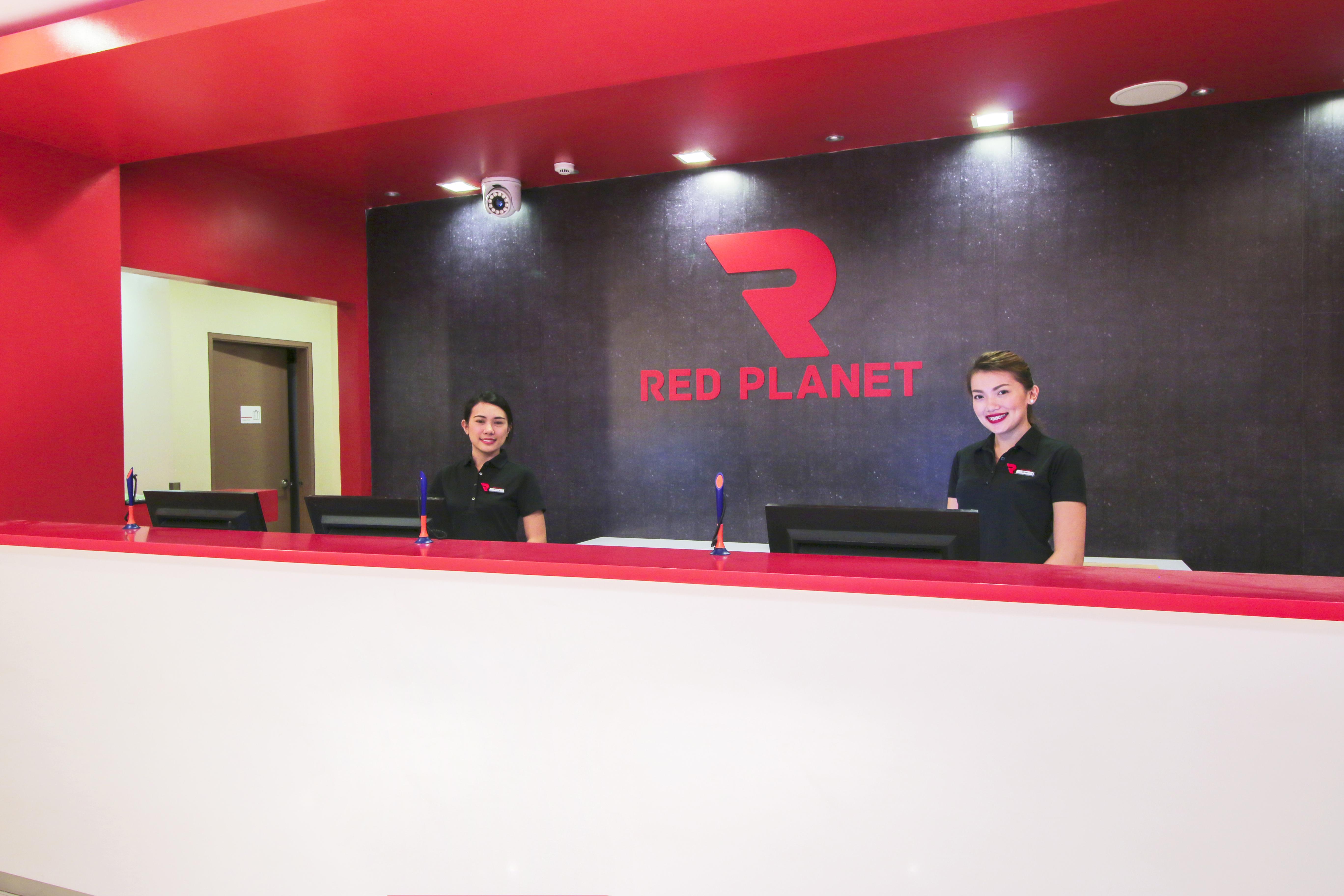 Red Planet Cagayan De Oro Hotel Exterior photo