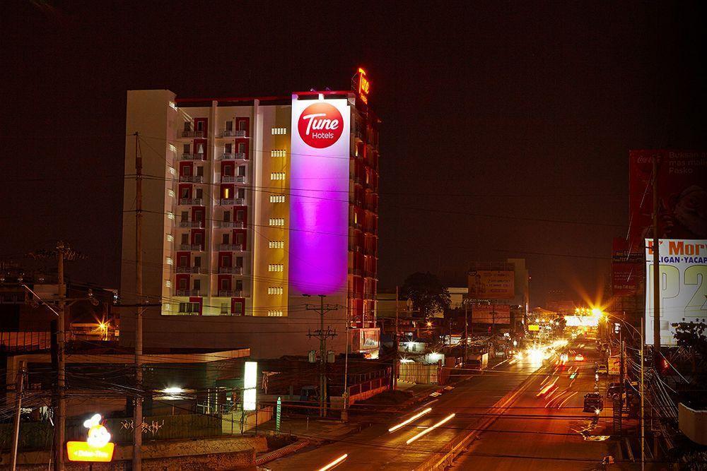 Red Planet Cagayan De Oro Hotel Exterior photo