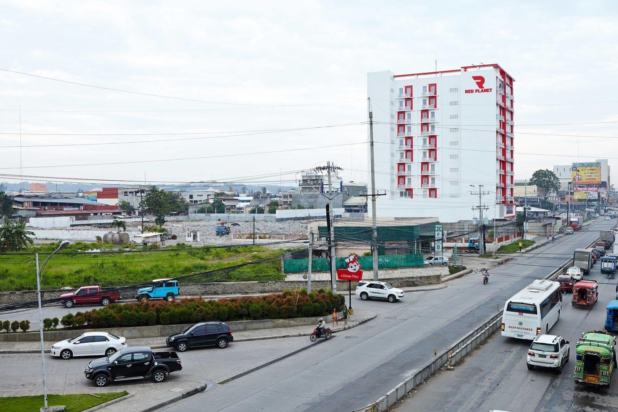 Red Planet Cagayan De Oro Hotel Exterior photo